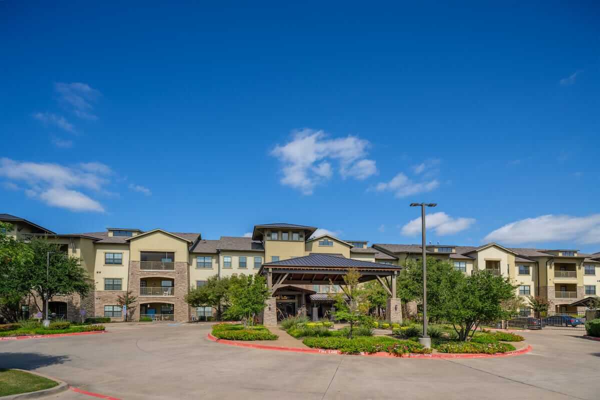 Discovery Village Twin Creeks front entrance