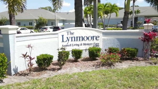 The Lynmoore at Lawnwood front signage